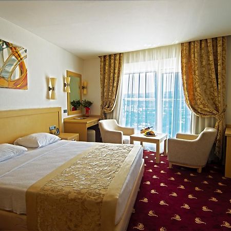 Lamos Resort Hotel & Convention Center Kumkuyu Eksteriør billede