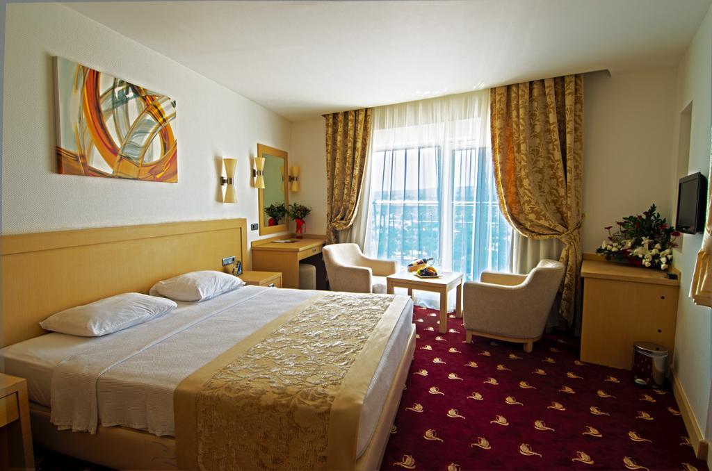 Lamos Resort Hotel & Convention Center Kumkuyu Eksteriør billede